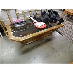 OAK AND GLASS COFFEE TABLE