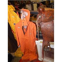 HEAVY DUTY RUBBER RAIN GEAR