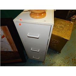 SMALL WHITE CABIENT - 3 DRAWER