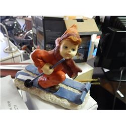 SNOW SKIER FIGURE - BOTTLE HOLDER - 2 PER LOT