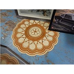 AREA CAREPT - ROUND WICKER CARPET