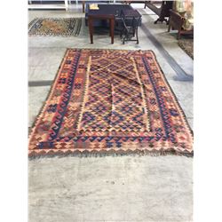 APPROX 7' X 10' HAND KNOTTED THROW RUG