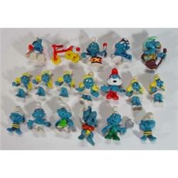 Selection of assorted Smurfs…