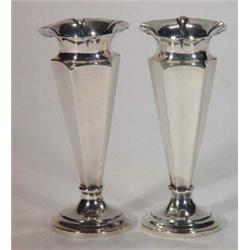 Pair of circular based fluted silver vases, Birmingham, 1899, 12cm high…