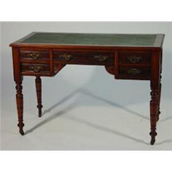 Edwardian oak desk, the moulded top with leather insert above three frieze and two further drawer…