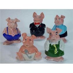 Set of five hand painted Wade NatWest pig moneybanks…