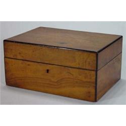 Rectangular walnut box, 27cm in length…