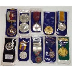 Quantity of assorted medals including War medal, Masonic medals, Victorian Rifle medal, etc…