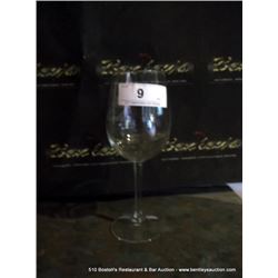 LOT: WINE GLASSES