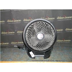 ----->PULLED BY LANDLORD<----- VORNADO PERSONAL FAN