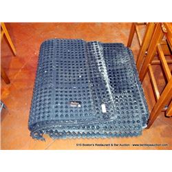 ----->PULLED BY LANDLORD<----- LOT: RUBBER FLOOR MATS 5X THE MONEY