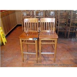 LOT: WOOD BARSTOOLS 2X THE MONEY