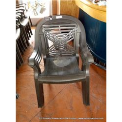 LOT: OUTDOOR PATIO PLASTIC CHAIRS 4X MONEY