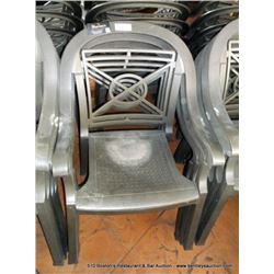 LOT: OUTDOOR PATIO PLASTIC CHAIRS 4X MONEY