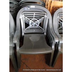 LOT: OUTDOOR PATIO PLASTIC CHAIRS 4X MONEY