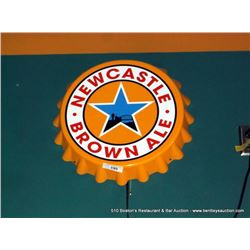 NEWCASTLE BROWN ALE BOTTLECAP LIGHT