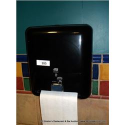 LOT: TORK INTUITION PAPER TOWEL DISPENSER