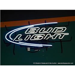 LOT: BUD LIGHT NEON