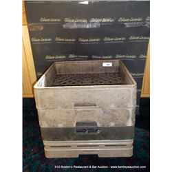 LOT: GLASS TRAYS