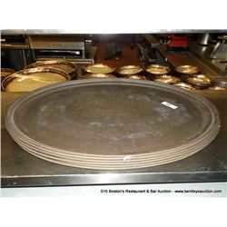 LOT: PIZZA TRAYS 6X MONEY