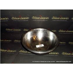 ----->PULLED BY LANDLORD<----- LOT: METAL BOWLS 2X MONEY