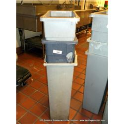LOT: WASTEBASKETS 3X MONEY