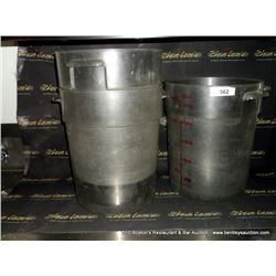 LOT: FOOD CONTAINERS 3X MONEY