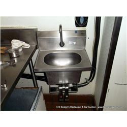 STAINLESS SINK
