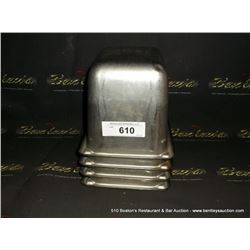 LOT: METAL FOOD CONTAINERS 4X MONEY