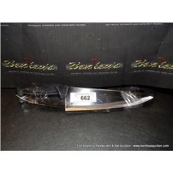 LOT: KNIVES 3X MONEY