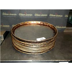 LOT: 15" PIZZA PANS 11X MONEY