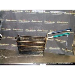 LOT: DEEP FRYER BASKET 2X MONEY