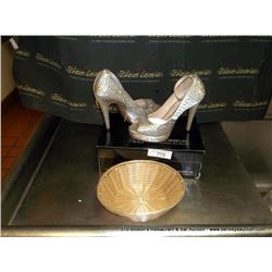 WOMEN'S SHOES