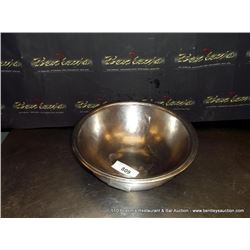 LOT: STAINLESS BOWLS 2X MONEY