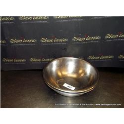 LOT: STAINLESS BOWLS 2X MONEY