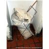 Image 1 : LINEN HAMPER