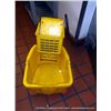 Image 1 : MOP BUCKET