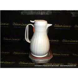 LOT: COFFEE POT, PLASTIC LOCK-IT TIGHT