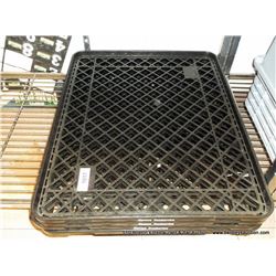 LOT: TRAYS 4X THE MONEY