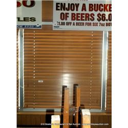 LOT: WOOD BLINDS TOP, BOTTOM