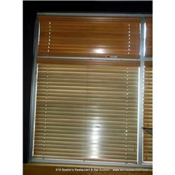 LOT: WOOD BLINDS TOP, BOTTOM