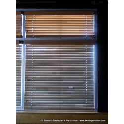 LOT: WOOD BLINDS TOP, BOTTOM