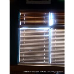LOT: WOOD BLINDS TOP, BOTTOM
