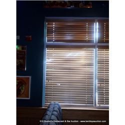 LOT: WOOD BLINDS TOP, BOTTOM