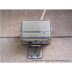BOSE - 32SE SPEAKERS  ON PATIO 4X MONEY
