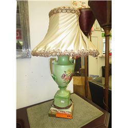 Vintage porcelain based lamp