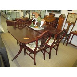 Vintage Duncan Phyfe dining table & chairs