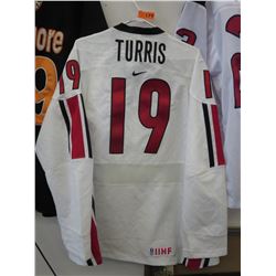 Turris #19 IIHF Canada jersey