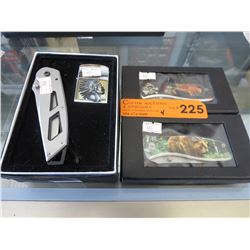4 New folding knives - 2 with lighters