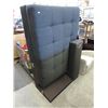 Image 1 : Upholstered section piece